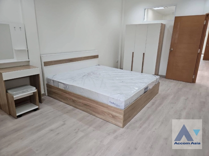 5  4 br House For Rent in sukhumvit ,Bangkok BTS Ekkamai AA41201