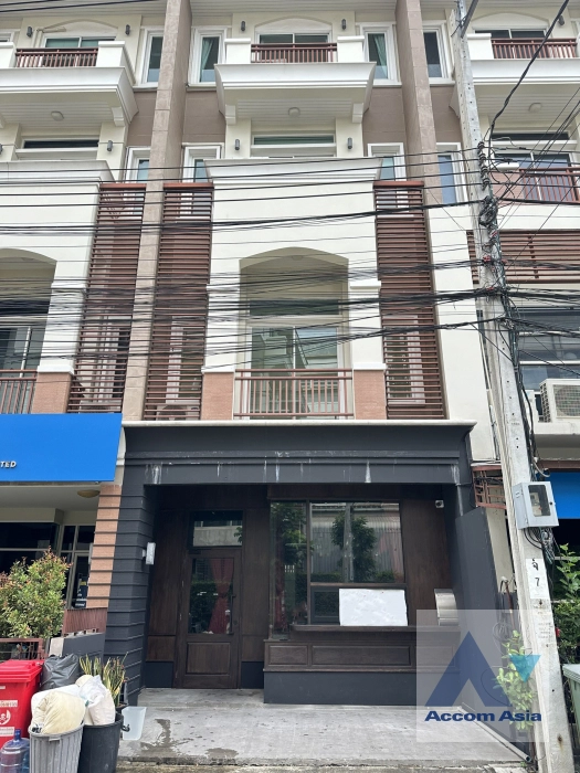  2  3 br House For Rent in Lat phrao ,Bangkok  at Premium Place  AA41202