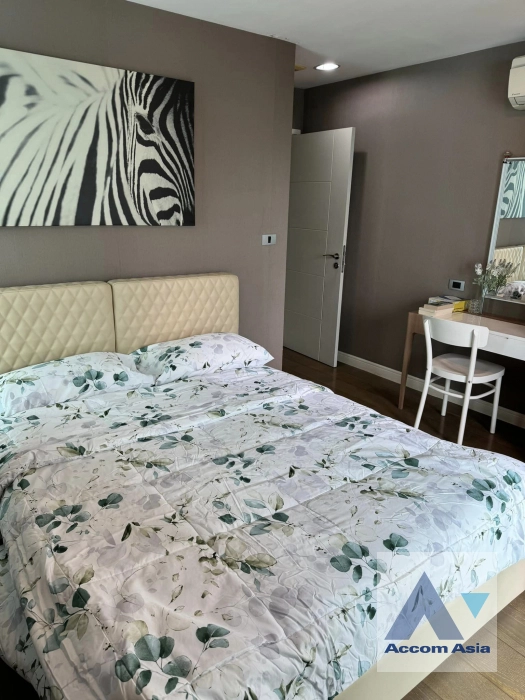  2 Bedrooms  Condominium For Sale in Sukhumvit, Bangkok  near BTS Phrom Phong (AA41203)