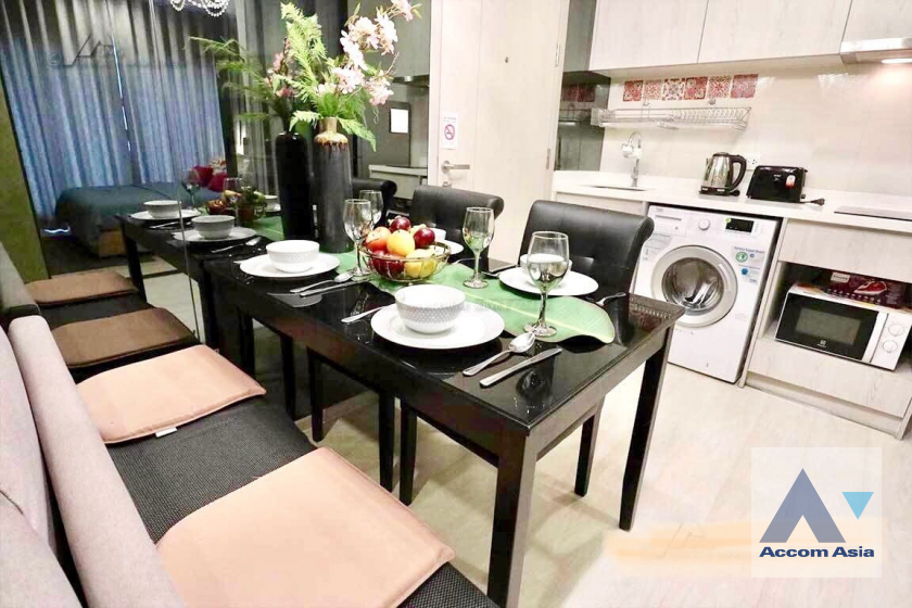  2 Bedrooms  Condominium For Sale in Sukhumvit, Bangkok  near BTS Phra khanong (AA41211)