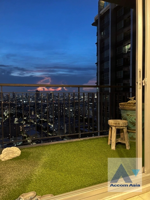 10  2 br Condominium For Rent in Ratchadapisek ,Bangkok MRT Huai Khwang at Life Ratchadapisek AA41221