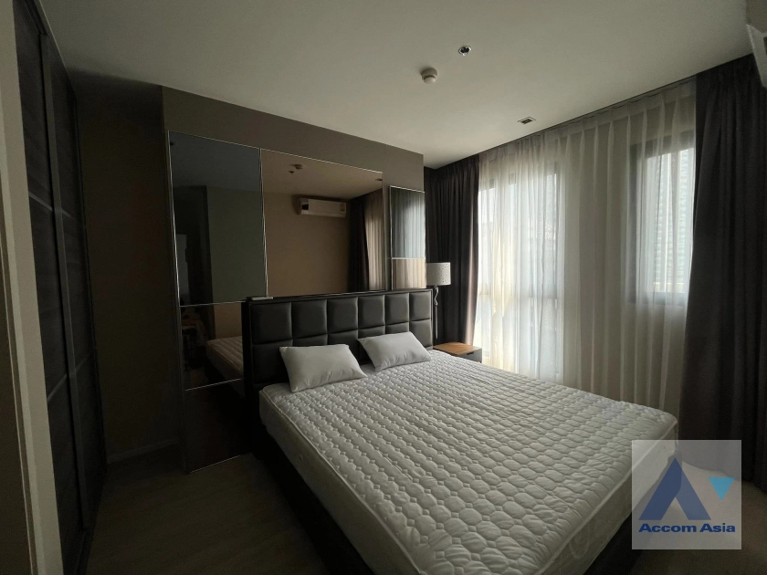  2 Bedrooms  Condominium For Rent in Ratchadapisek, Bangkok  near MRT Sutthisan (AA41222)