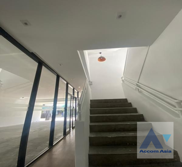 6  Building For Rent in ratchadapisek ,Bangkok  AA41224