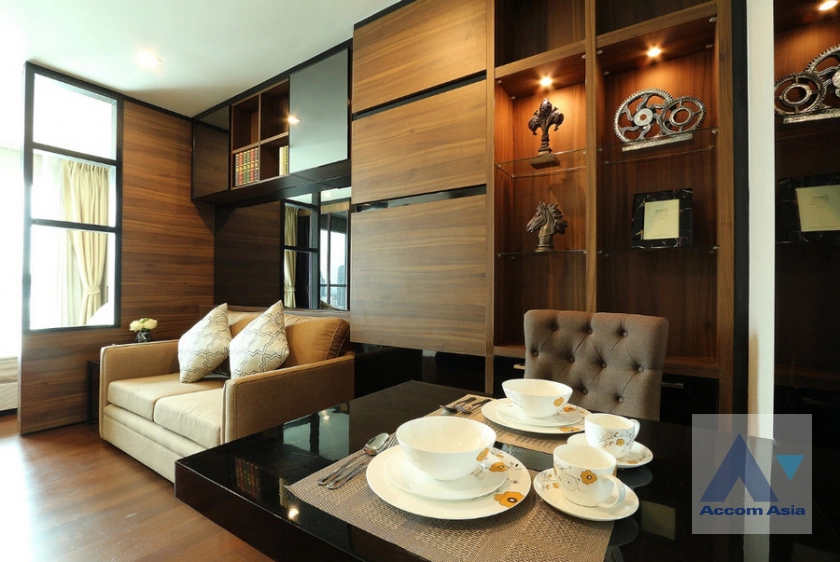  1 Bedroom  Condominium For Sale in Sukhumvit, Bangkok  near BTS Thong Lo (AA41228)