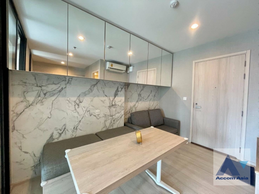 5  1 br Condominium For Rent in Ratchadapisek ,Bangkok BTS Asok at Life Asoke AA41250