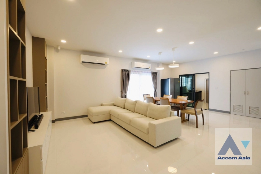 Fully Furnished |  4 Bedrooms  House For Rent in Samutprakan, Samutprakan  (AA41252)