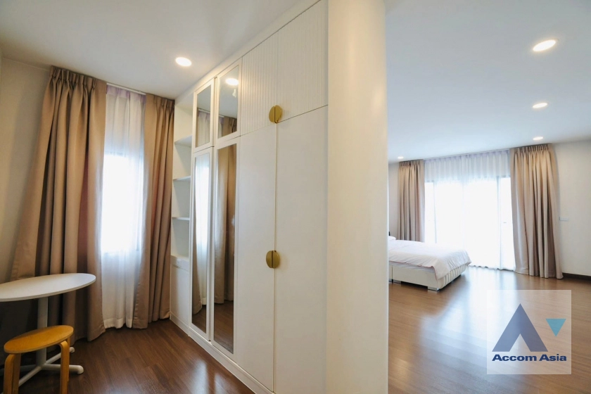 41  4 br House For Rent in Samutprakan ,Samutprakan BTS Bang Na at The City Bangna AA41252