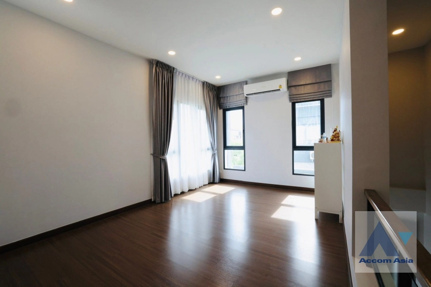 42  4 br House For Rent in Samutprakan ,Samutprakan BTS Bang Na at The City Bangna AA41252