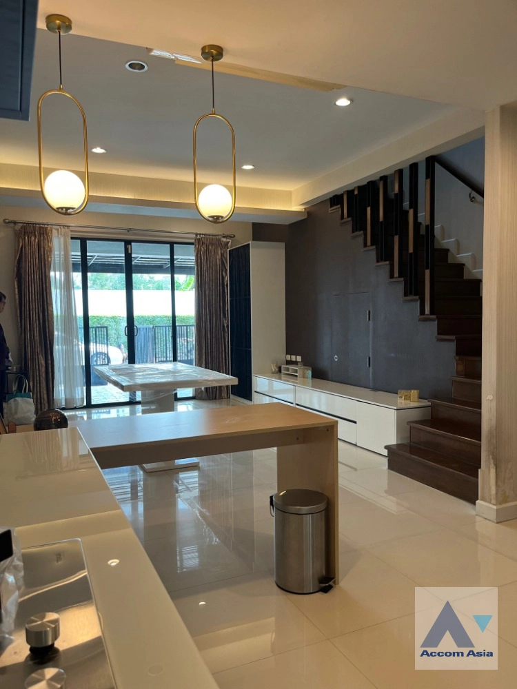  1  3 br House For Rent in Sukhumvit ,Bangkok BTS On Nut at Bless Town AA41253