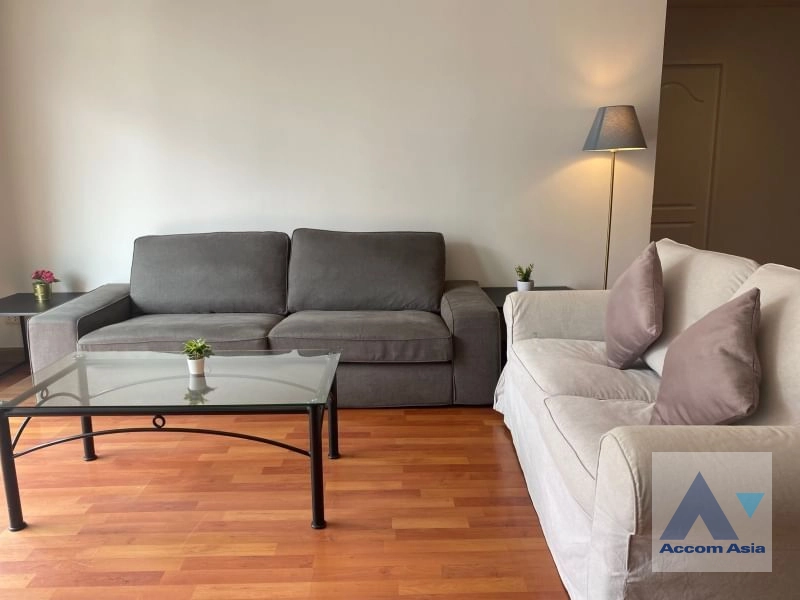  2 Bedrooms  Apartment For Rent in Sukhumvit, Bangkok  near BTS Phrom Phong (AA41255)