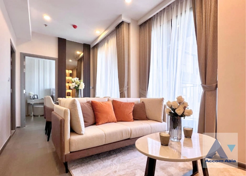  2 Bedrooms  Condominium For Sale in Sukhumvit, Bangkok  near MRT Khlong Toei (AA41261)