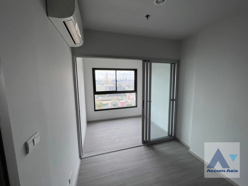 6  1 br Condominium For Sale in Phaholyothin ,Bangkok  at The Parkland Charan-Pinklao AA41264