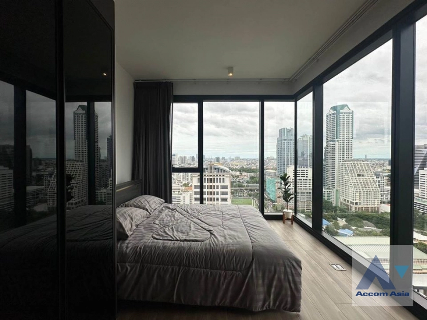  2 Bedrooms  Condominium For Rent in Silom, Bangkok  near BTS Surasak (AA41279)