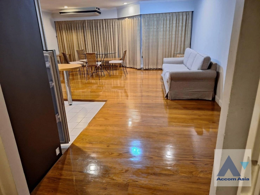  2 Bedrooms  Condominium For Rent in Ploenchit, Bangkok  near BTS Ploenchit (AA41282)