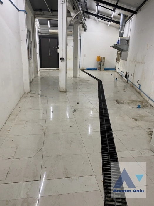 7  Building For Rent in sukhumvit ,Bangkok  AA41289