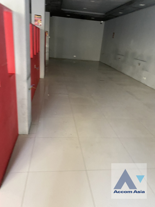 6  Shophouse For Rent in sukhumvit ,Bangkok  AA41289