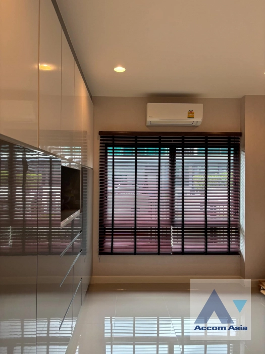 13  4 br House For Sale in Pattanakarn ,Bangkok ARL Hua Mak at Setthasiri Pattanakarn AA41294