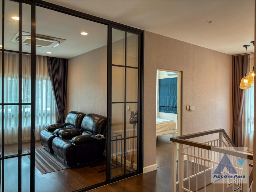 7  4 br House For Sale in Pattanakarn ,Bangkok ARL Hua Mak at Setthasiri Pattanakarn AA41294