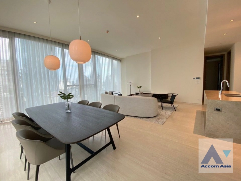 Fully Furnished |  2 Bedrooms  Condominium For Rent in Ploenchit, Bangkok  near BTS Chitlom (AA41302)