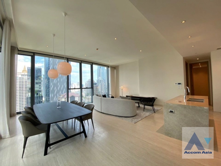 Fully Furnished |  2 Bedrooms  Condominium For Rent in Ploenchit, Bangkok  near BTS Chitlom (AA41302)