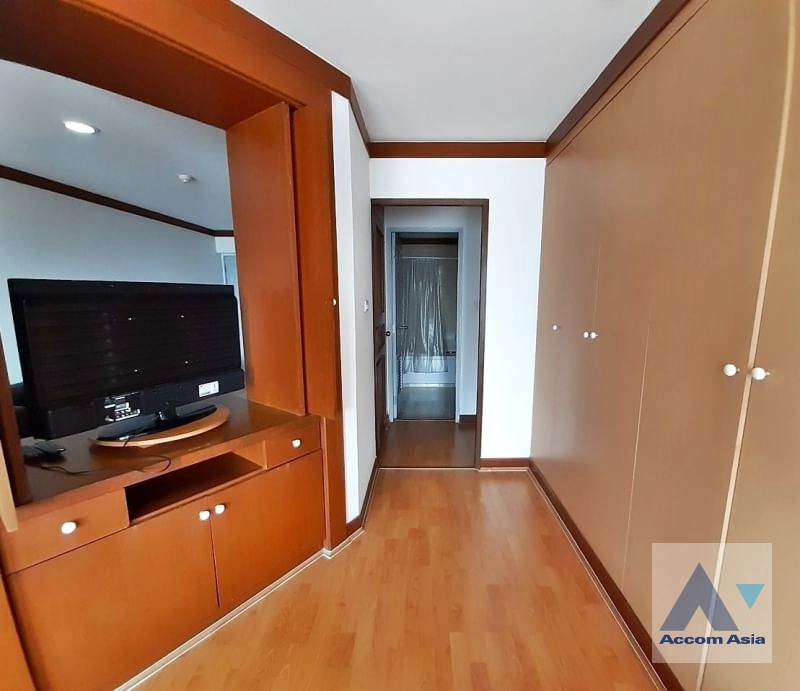  1 Bedroom  Condominium For Rent in Sukhumvit, Bangkok  near BTS Phrom Phong (AA41307)