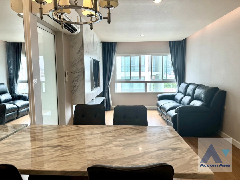  1 Bedroom  Condominium For Rent in Sukhumvit, Bangkok  near BTS Ekkamai (AA41308)