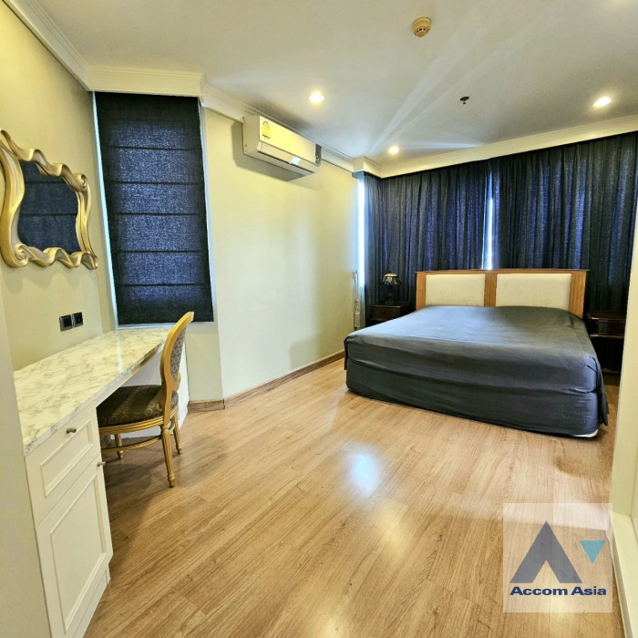 19  3 br Condominium For Sale in Ratchadapisek ,Bangkok MRT Rama 9 at Supalai Wellington AA41312