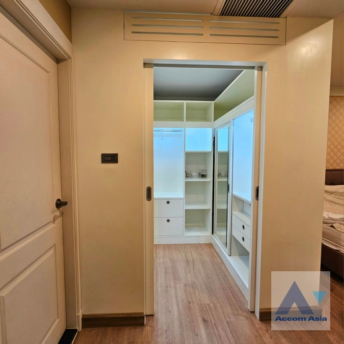 24  3 br Condominium For Sale in Ratchadapisek ,Bangkok MRT Rama 9 at Supalai Wellington AA41312