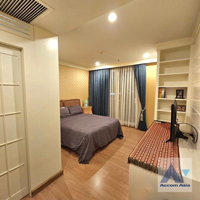 15  3 br Condominium For Sale in Ratchadapisek ,Bangkok MRT Rama 9 at Supalai Wellington AA41312