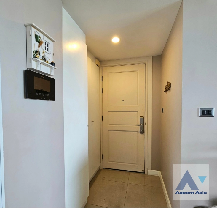 13  3 br Condominium For Sale in Ratchadapisek ,Bangkok MRT Rama 9 at Supalai Wellington AA41312