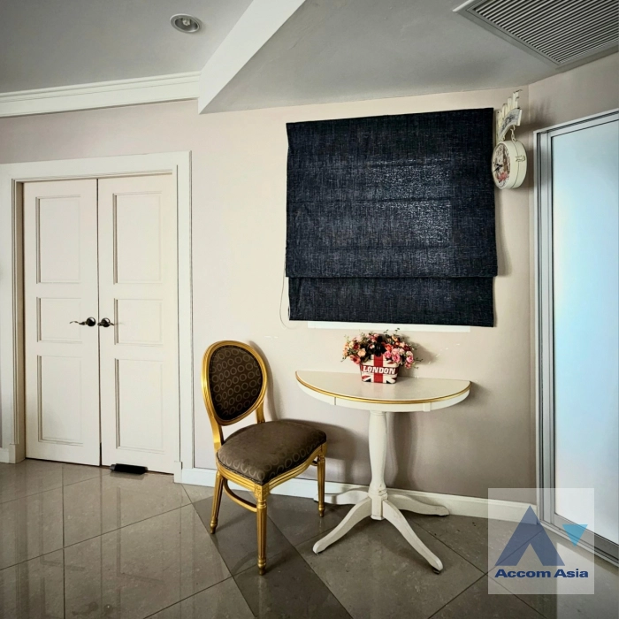 10  3 br Condominium For Sale in Ratchadapisek ,Bangkok MRT Rama 9 at Supalai Wellington AA41312