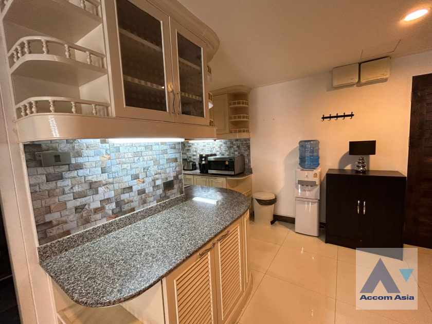  3 Bedrooms  Condominium For Sale in Sukhumvit, Bangkok  near BTS Phra khanong (AA41316)