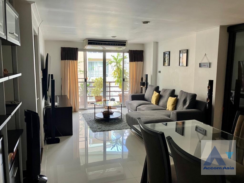  3 Bedrooms  Condominium For Sale in Sukhumvit, Bangkok  near BTS Phra khanong (AA41316)