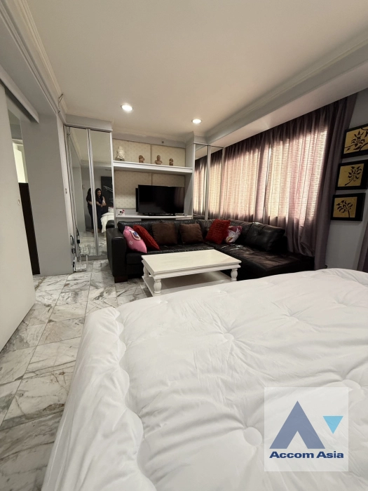 5  3 br Condominium For Rent in Ploenchit ,Bangkok BTS Ploenchit at Witthayu Complex AA41318