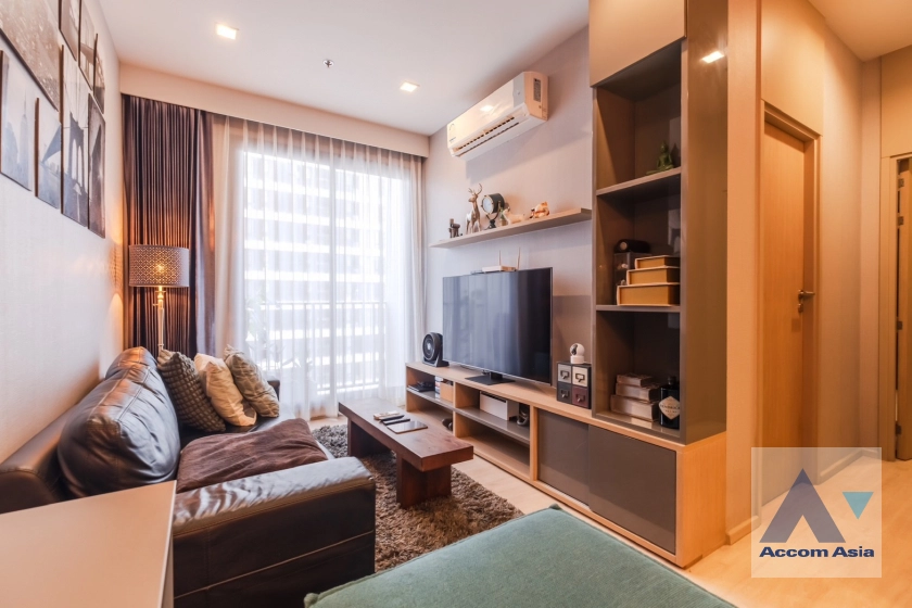  2 Bedrooms  Condominium For Sale in Sukhumvit, Bangkok  near BTS Ekkamai (AA41320)