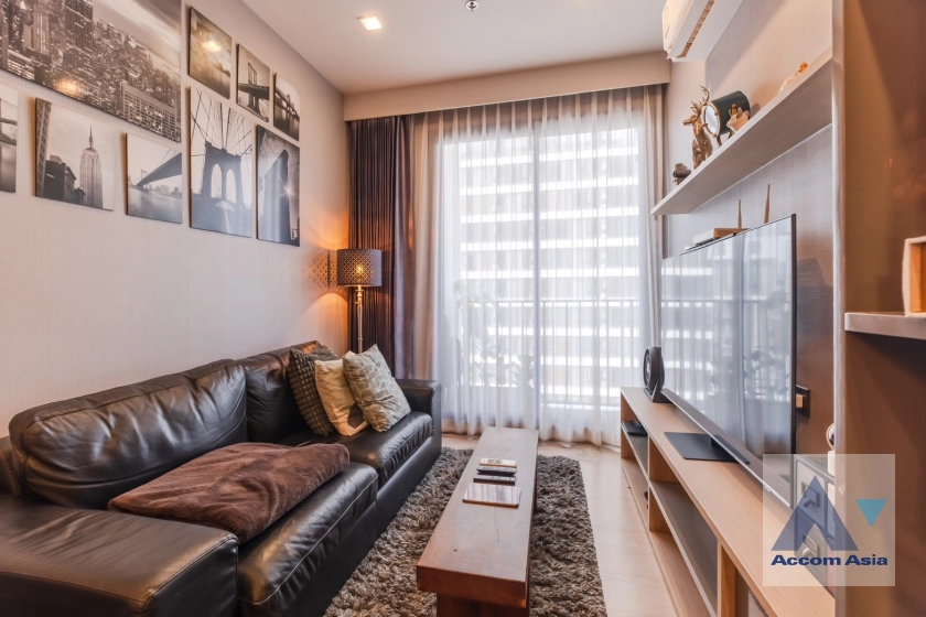  2 Bedrooms  Condominium For Sale in Sukhumvit, Bangkok  near BTS Ekkamai (AA41320)