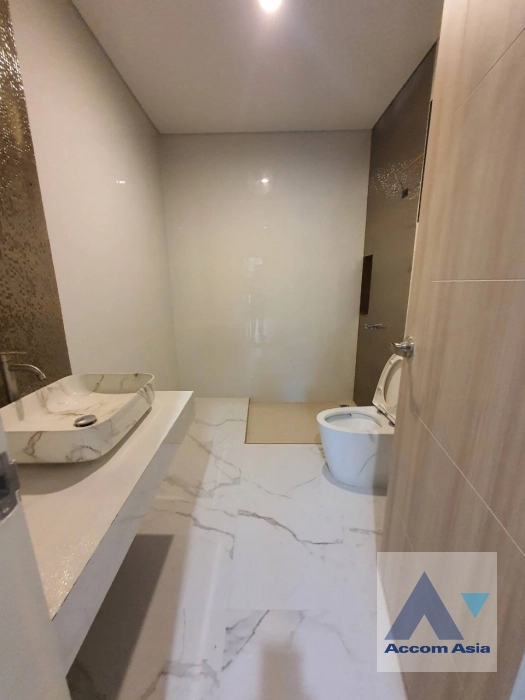 35  5 br House for rent and sale in Sukhumvit ,Bangkok BTS Bang Chak AA41324