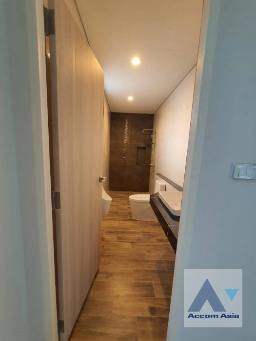 24  5 br House for rent and sale in Sukhumvit ,Bangkok BTS Bang Chak AA41324