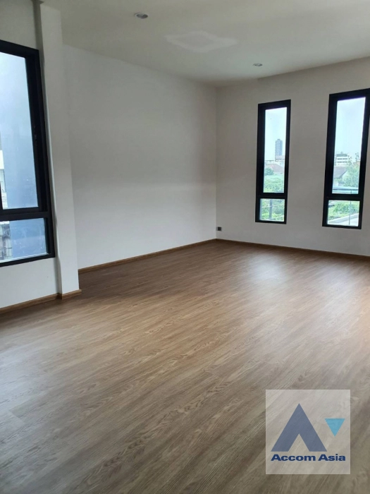 29  5 br House for rent and sale in Sukhumvit ,Bangkok BTS Bang Chak AA41324