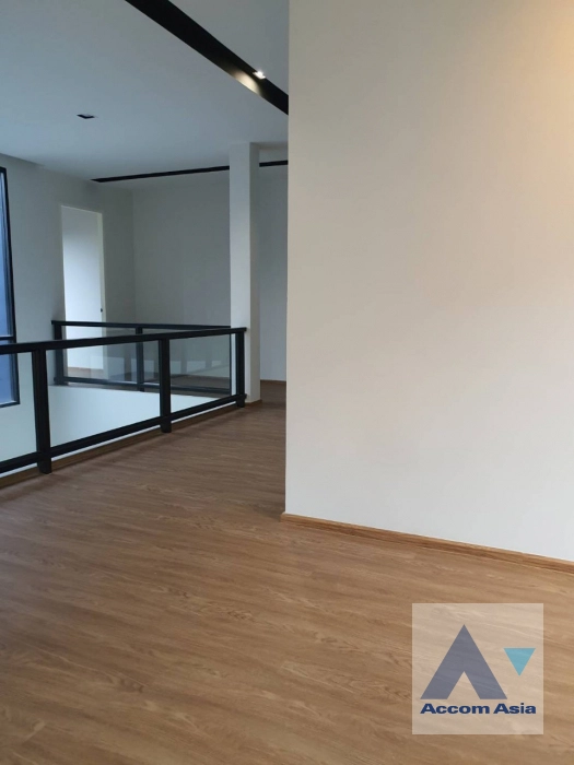 19  5 br House for rent and sale in Sukhumvit ,Bangkok BTS Bang Chak AA41324