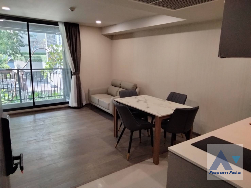  1 Bedroom  Condominium For Rent in Ploenchit, Bangkok  near BTS Ratchadamri - MRT Silom (AA41327)