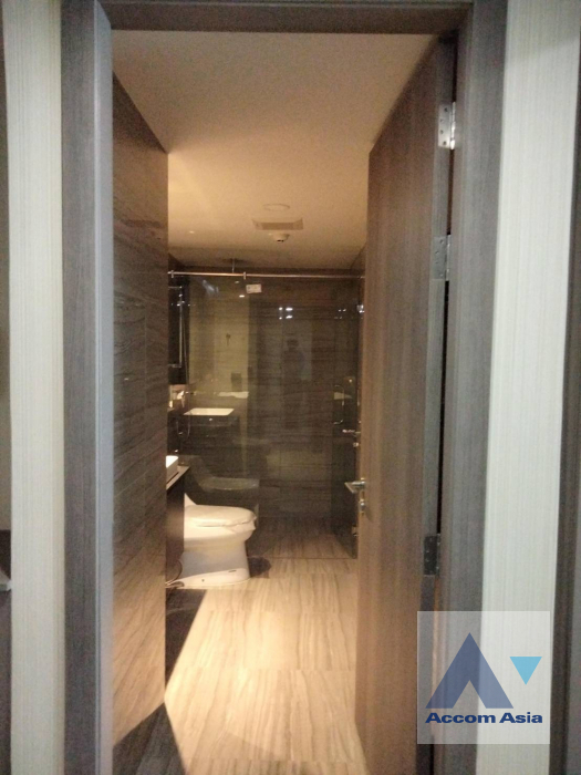 6  1 br Condominium For Rent in Ploenchit ,Bangkok BTS Ratchadamri - MRT Silom at KLASS Sarasin Rajdamri AA41327