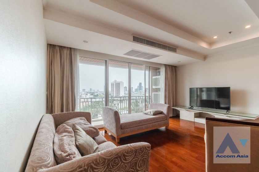 Huge Terrace |  3 Bedrooms  Apartment For Rent in Sukhumvit, Bangkok  near BTS Phrom Phong (AA41337)