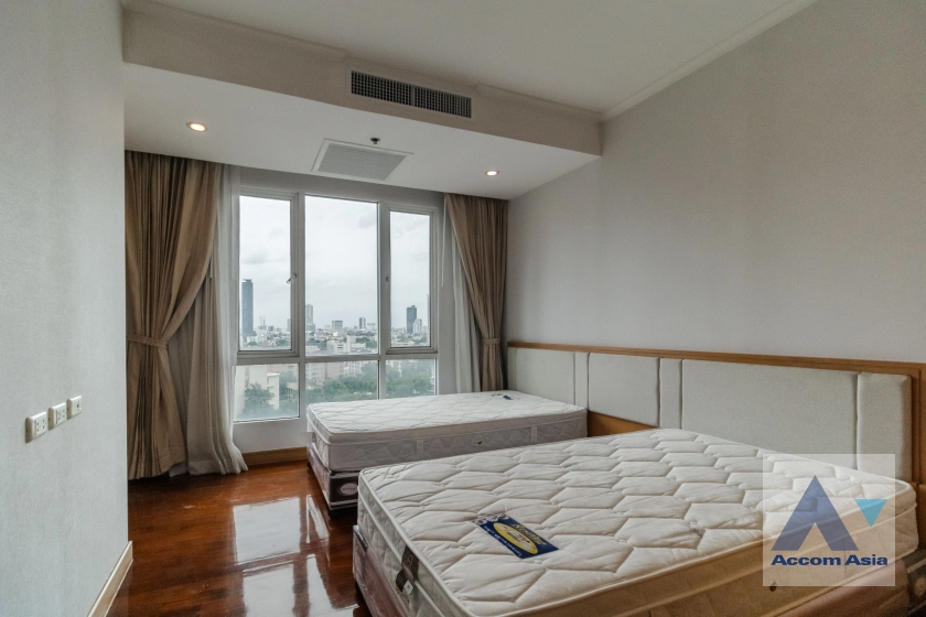 27  3 br Apartment For Rent in Sukhumvit ,Bangkok BTS Phrom Phong at Kids Friendly Space AA41337