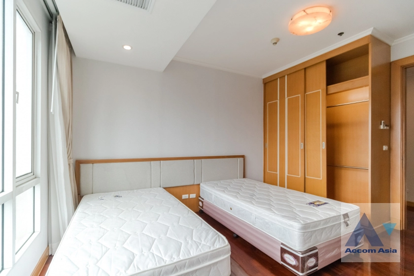 28  3 br Apartment For Rent in Sukhumvit ,Bangkok BTS Phrom Phong at Kids Friendly Space AA41337