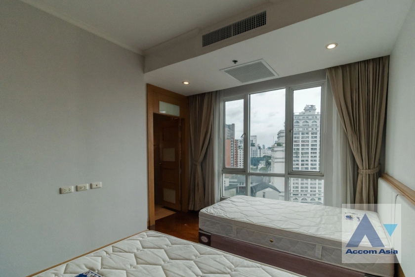 26  3 br Apartment For Rent in Sukhumvit ,Bangkok BTS Phrom Phong at Kids Friendly Space AA41337