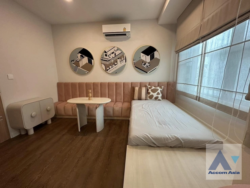 12  4 br House For Rent in Samutprakan ,Samutprakan  at MANTANA Bangna km 15 AA41348