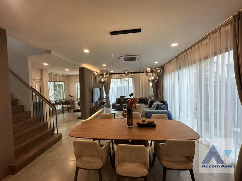  4 Bedrooms  House For Rent in Samutprakan, Samutprakan  (AA41348)