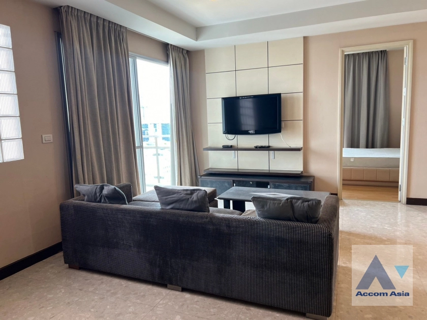  3 Bedrooms  Condominium For Rent in Sukhumvit, Bangkok  near BTS Ekkamai (AA41354)