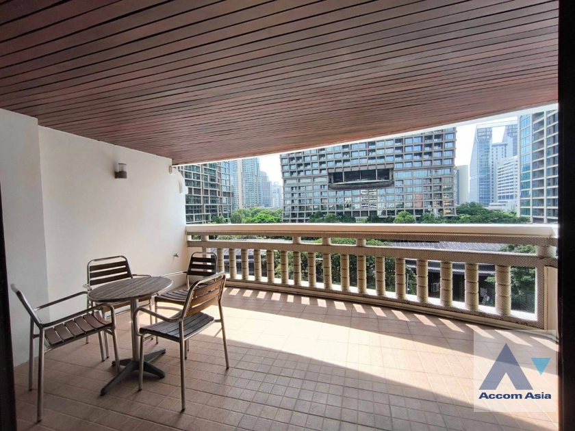  3 Bedrooms  Apartment For Rent in Ploenchit, Bangkok  near BTS Ratchadamri (AA41355)